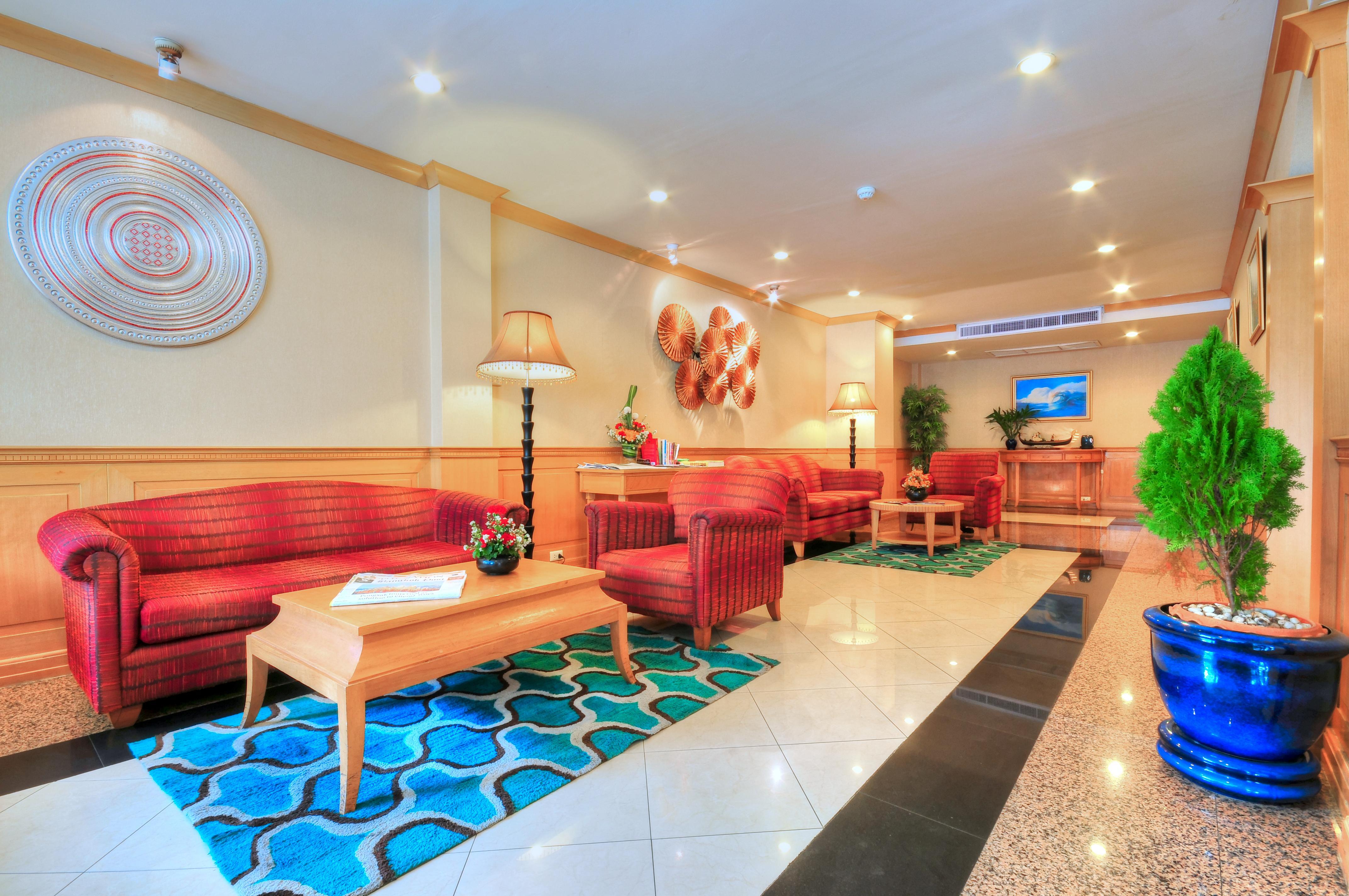 Admiral Suites Bangkok Exterior photo
